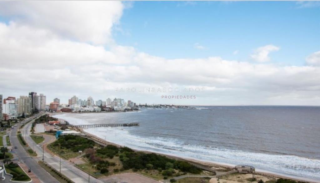 Departamento de 3 Dormitorios en Coral Tower, del