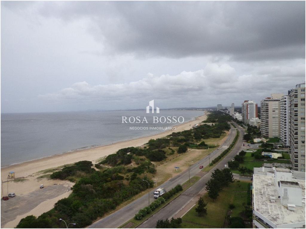 Alta gama en playa mansa