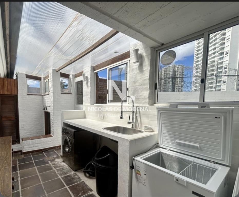 En venta casa de 5 dormitorios con piscina y en