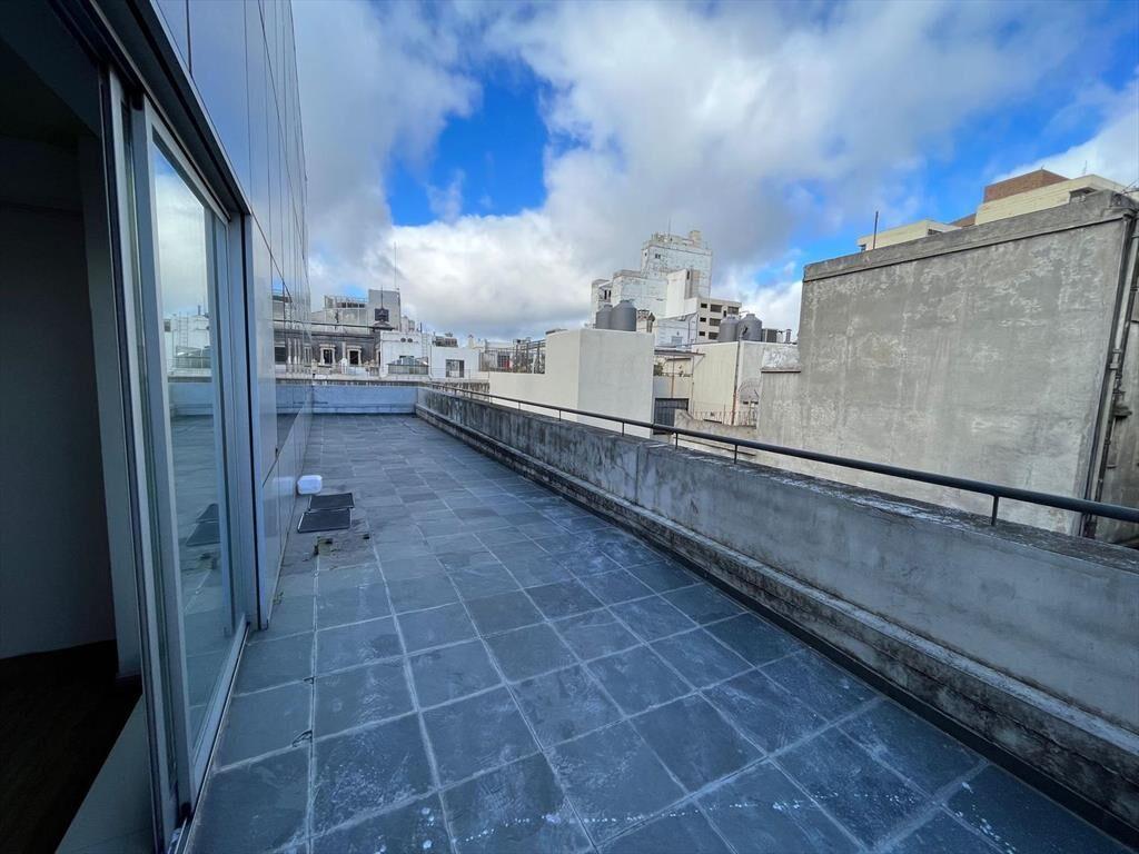 Bartolome Mitre y 25 de Mayo, Oficina 100 m2 + 55m2 de terr