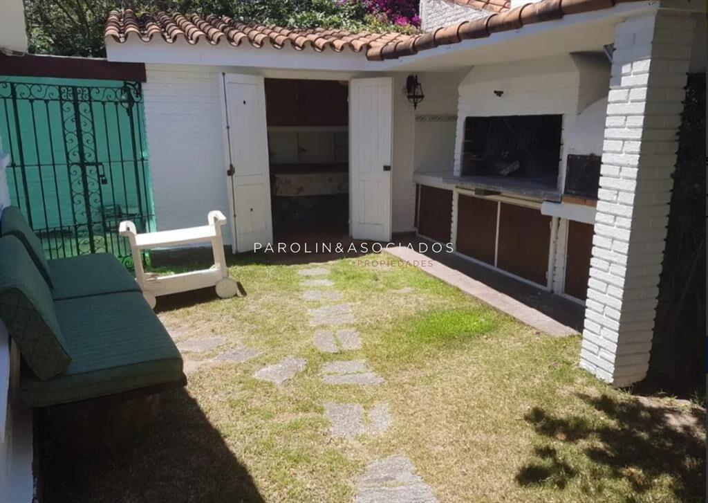 Casa de 5 dormitorios en venta en Marconi, Punta