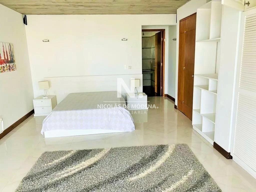 Casa de 5 dormitorios en Punta Ballena, Punta del