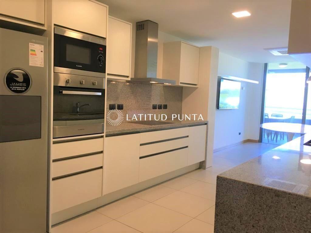 Extenso departamento en Rincón del Indio