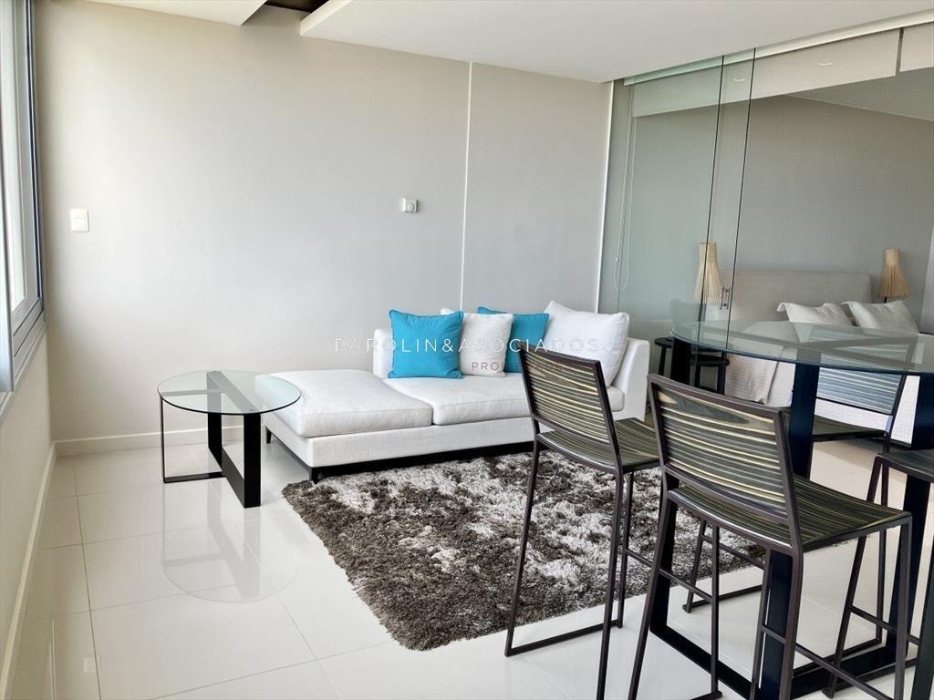 Espectacular apartamento frente a playa Brava en