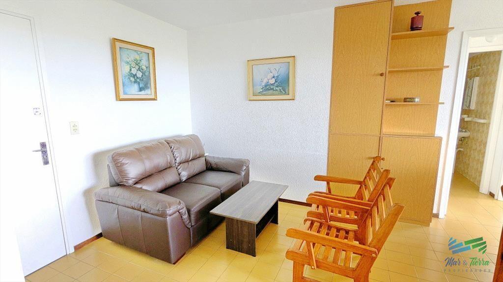 Roosevelt: Apartamento en venta y alquiler.