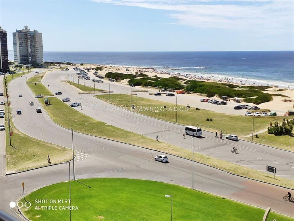 Apartamento de 3 dormitorios en venta en Torre Imperiale, P