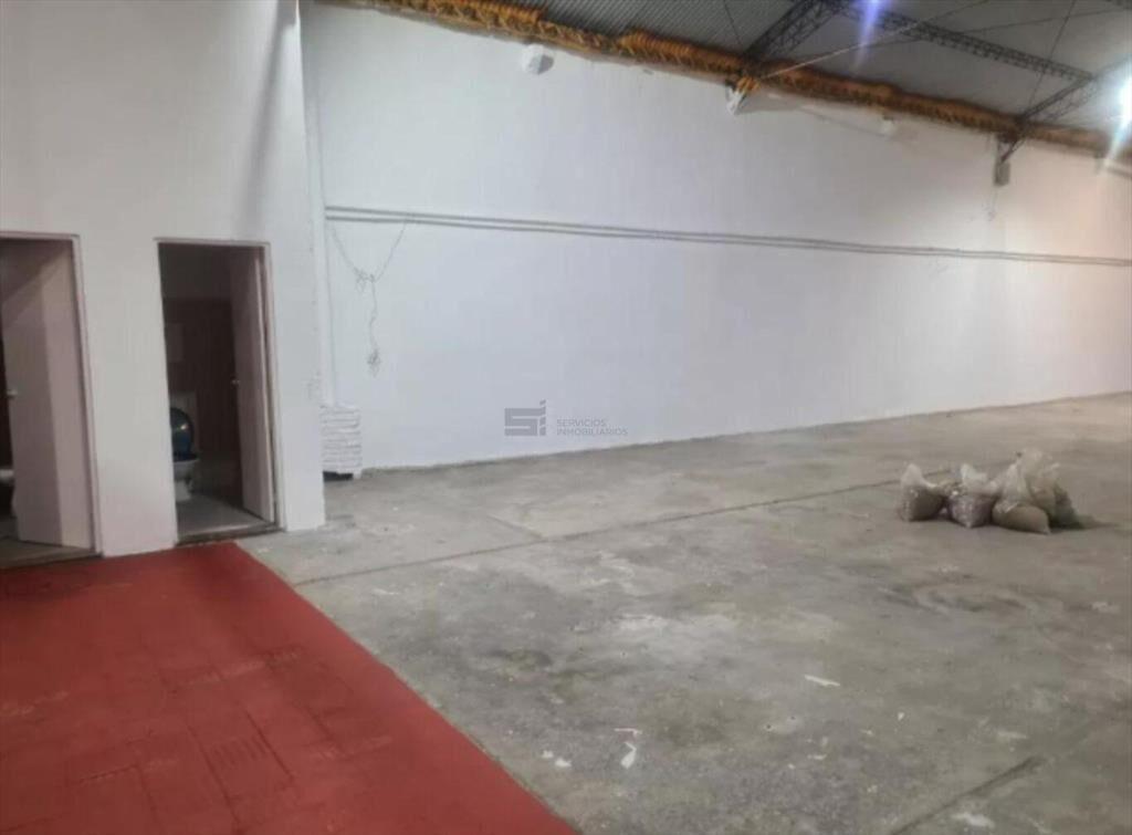 Se vende galpón con renta en Unión