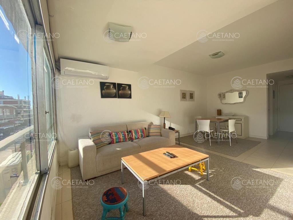 Venta Departamento - 1 Dormitorio y medio - Peninsula