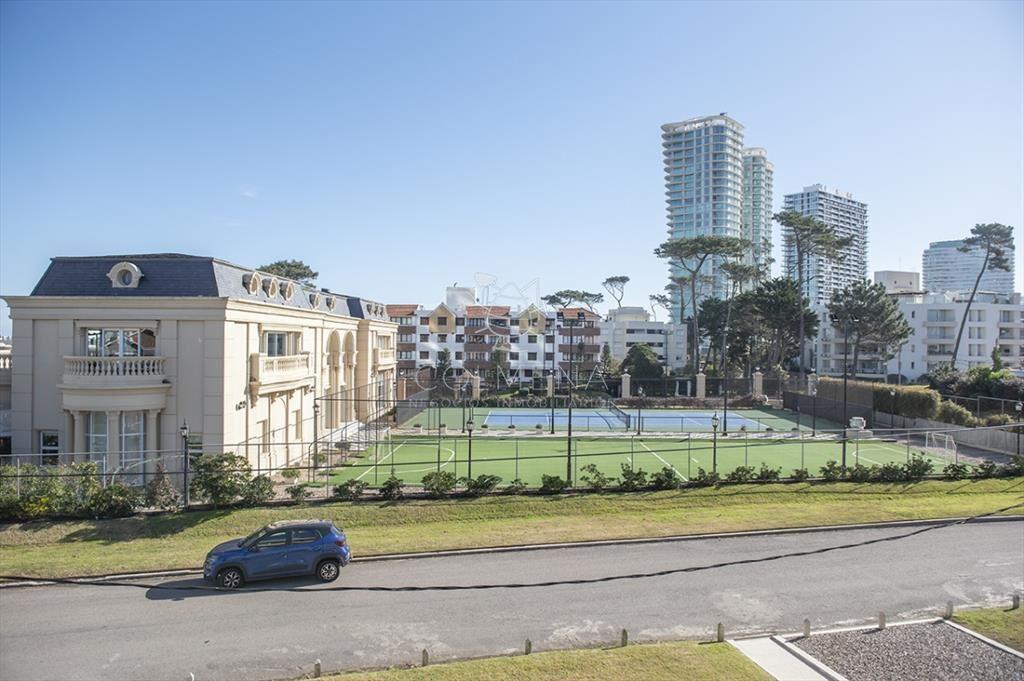 Departamento de 3 dormitorios en venta proximo a Playa Mans