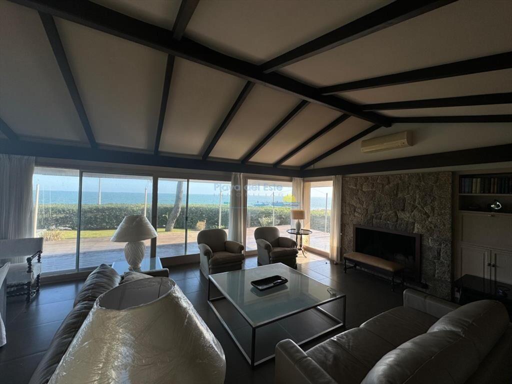 Casa en Playa Mansa de 4 Dormitorios con vista al