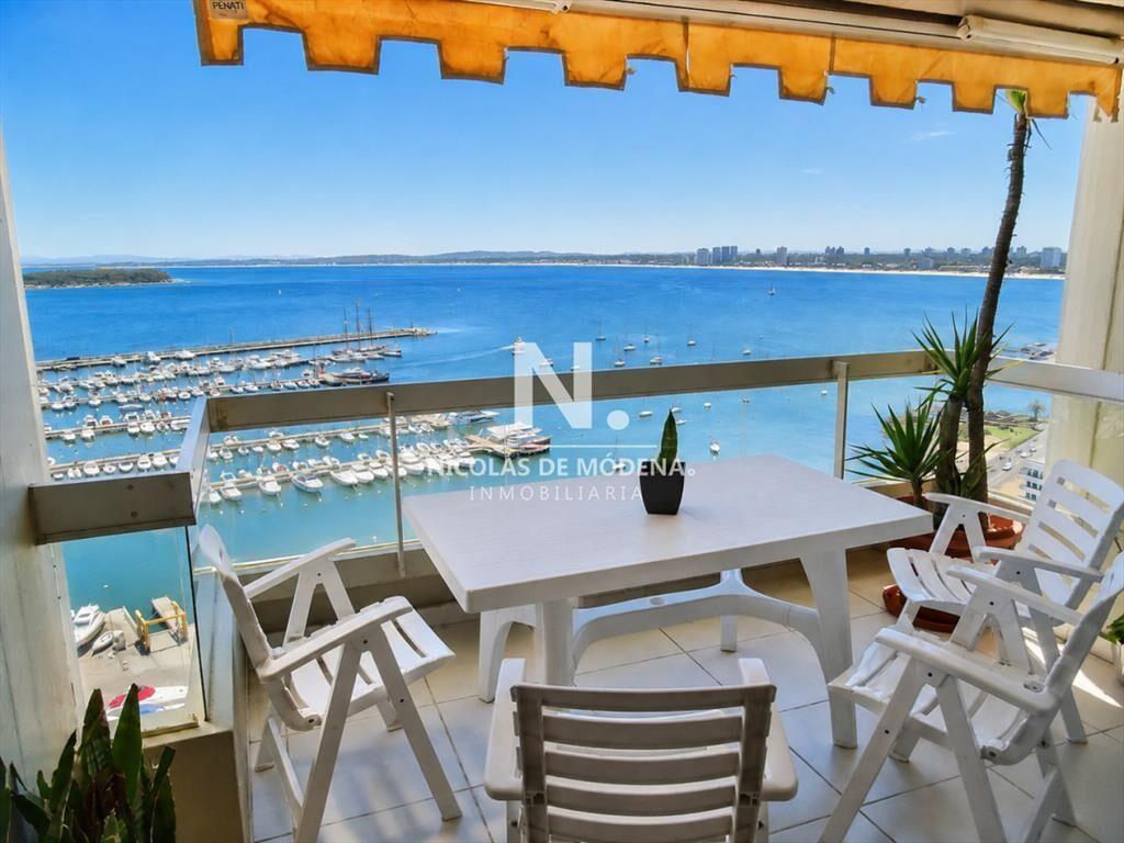 Oportunidad. Vende apartamento con hermosa vista al puerto,