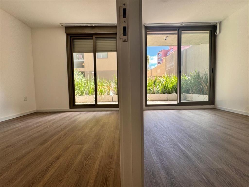 Venta Parque Batlle 1 dormitorio planta baja