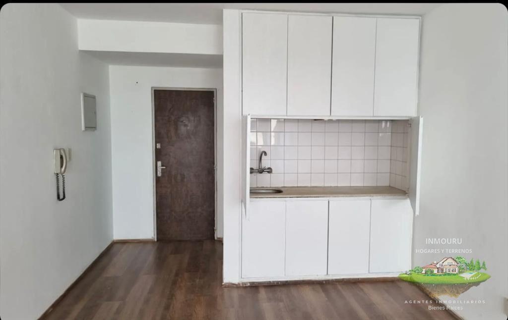 Se alquila monoambiente en zona Cordón