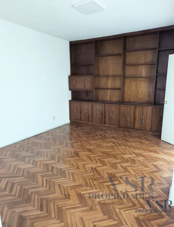 Alquiler casa de altos sin GC uso comercial 6-8 oficinas...