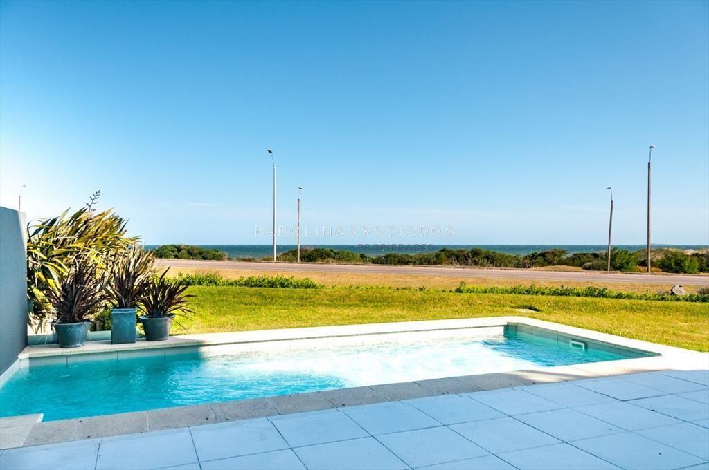 Apartamento en venta en planta baja en Tiburón