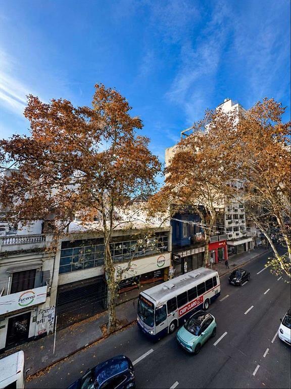 MONOAMBIENTE AL FRENTE EN VENTA CON RENTA CENTRO