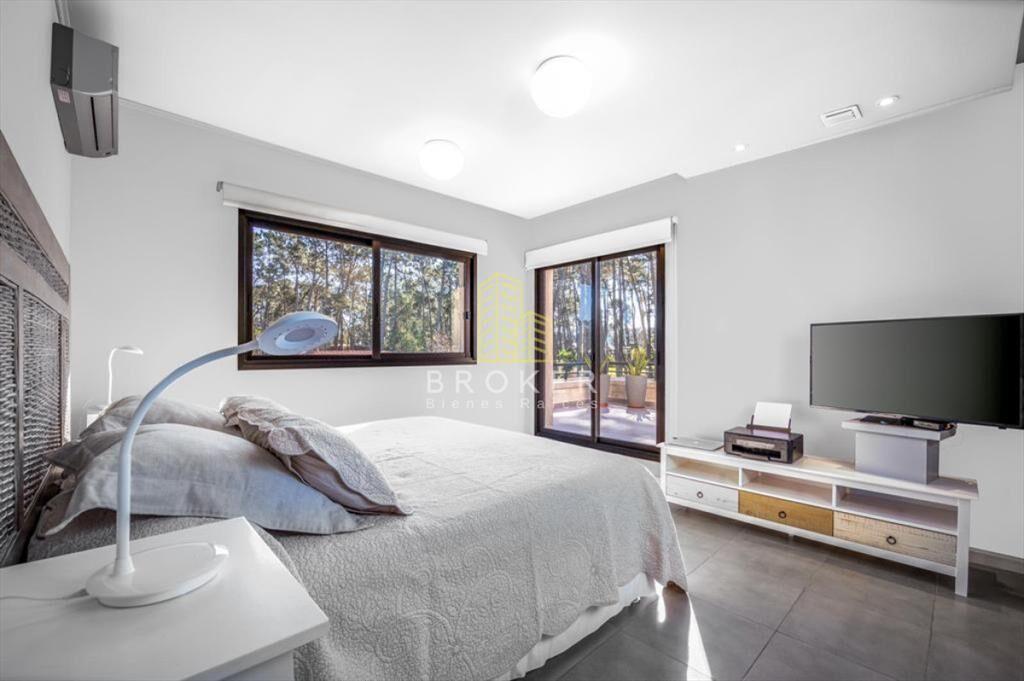 Casa 3 dormitorios barrio privado, Pinares. Punta