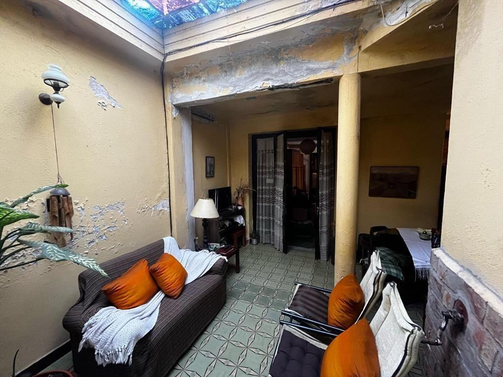 8 de octubre esq. Luis Alberto de Herrera , 280 m2, 3 dorm,