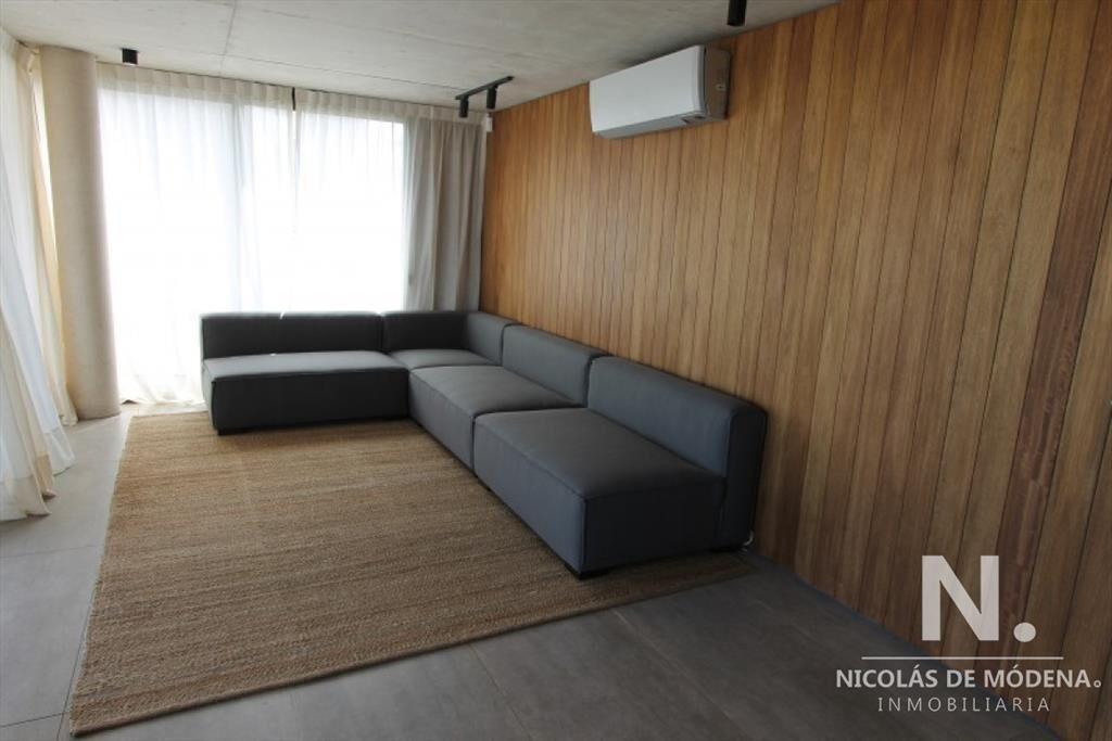Apartamento en venta en Manantiales de 3 dormitorios con vi
