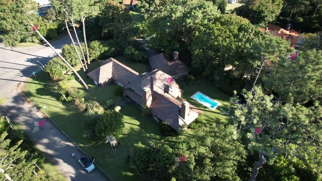 Hermosa mansiÃ³n en Golf de 6 dormitorios , Punta del Este