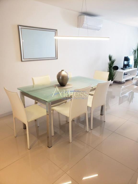 Playa Brava , edificio con amenities