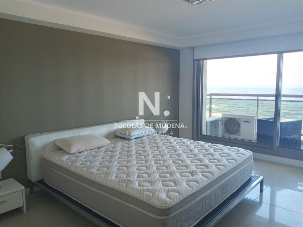 Hermoso Departamento en venta, en playa Brava.