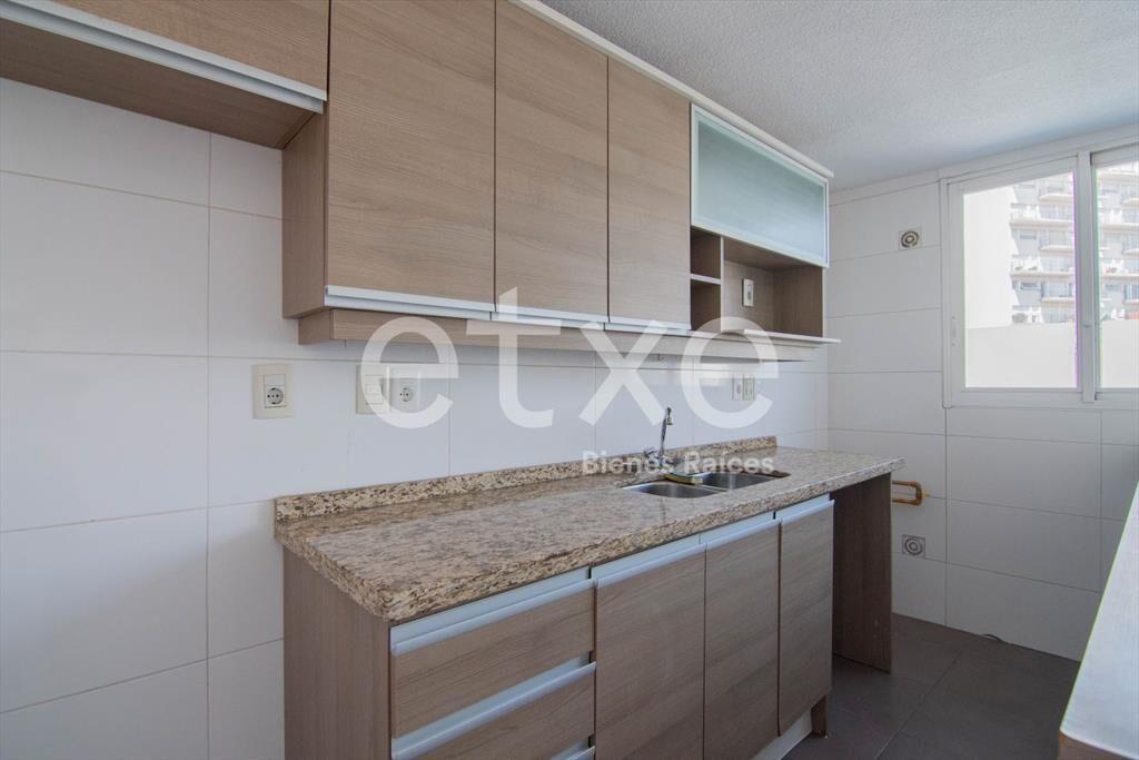 Venta con Renta Penthouse en Pocitos...