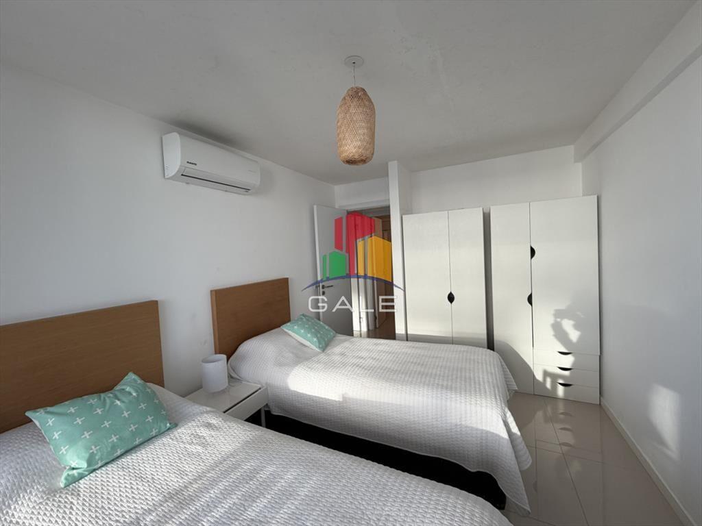 Moderno Apartamento en Torre Esmeralda, 2 dormitorios