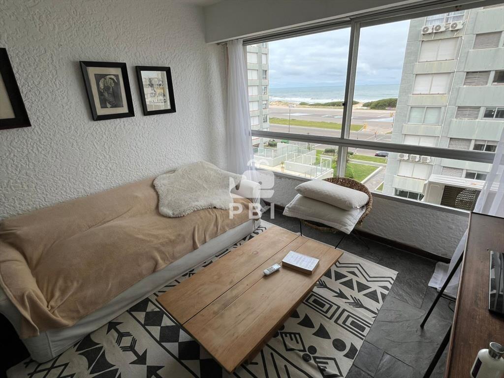 Apartamento en venta 1 dormitorio en playa Brava Punta del