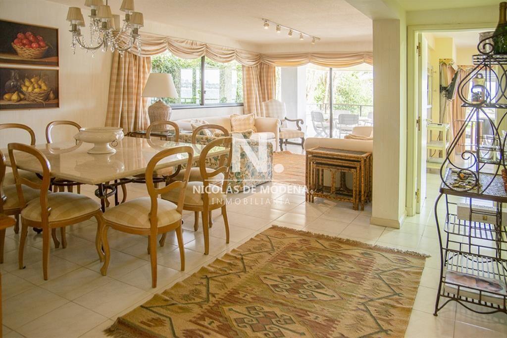 Departamento de 4 dormitorios en venta, con vista