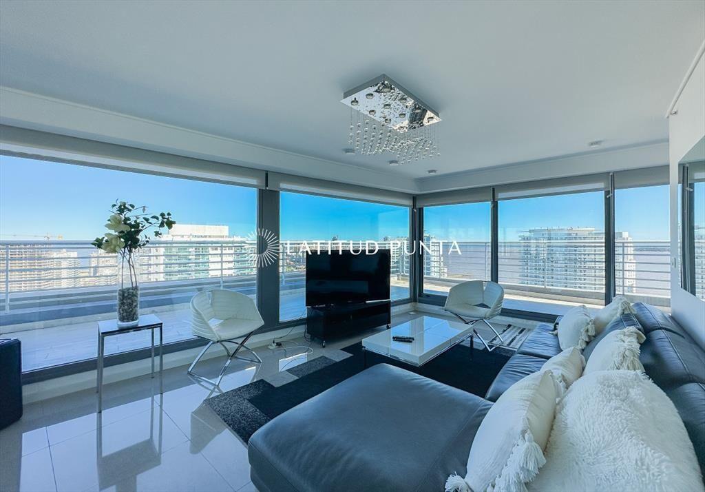 Penthouse dúplex en Mansa, 3 suites más