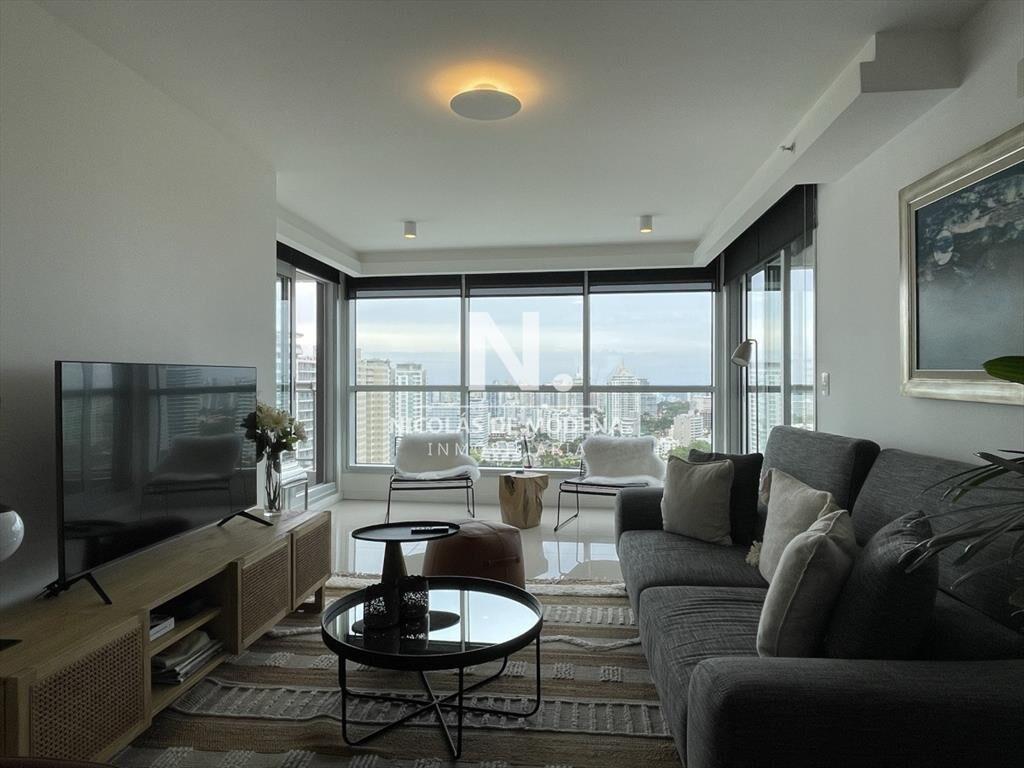Vende apartamento de 2 dormitorios con vista al