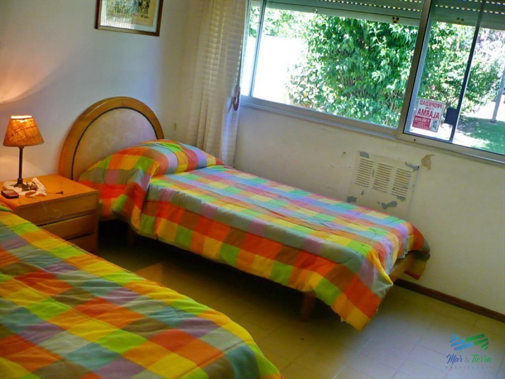 Vendo casa 3 dormitorios con piscina en RincÃ³n