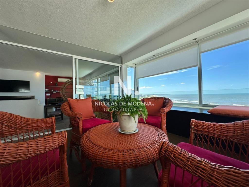 VENTA DE APARTAMENTO SOBRE PLAYA BRAVA