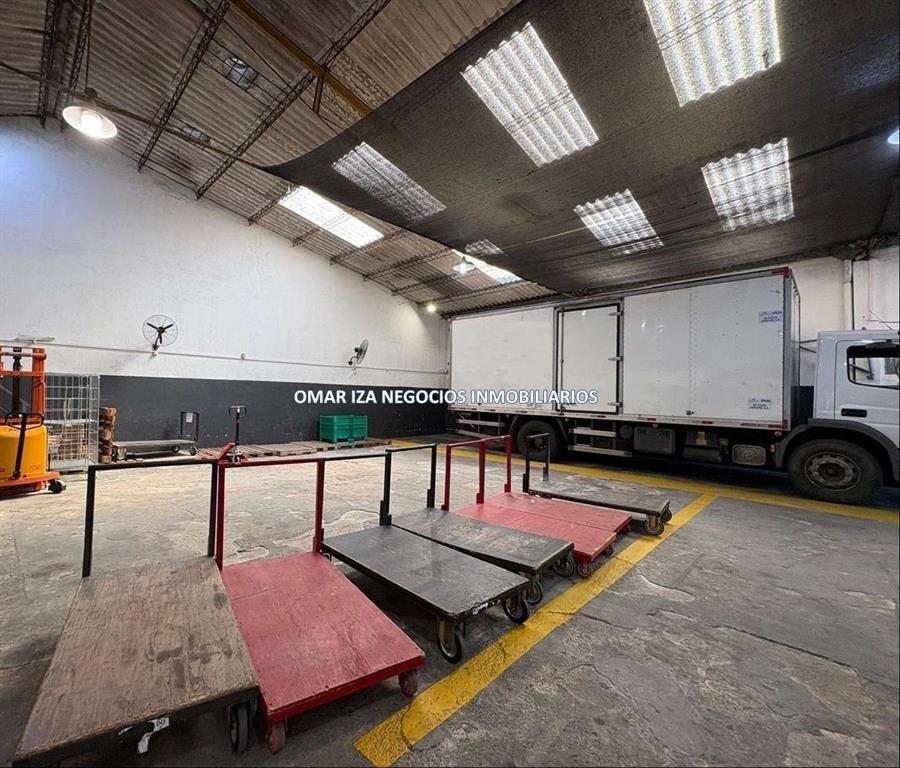 TRASPASO DE AQUILER LOCAL COMERCIAL EN ZONA TRES CRUCES. 60