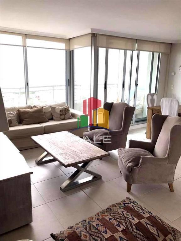 Vende apartamento de 2 dormitorios en Punta del Este con vi