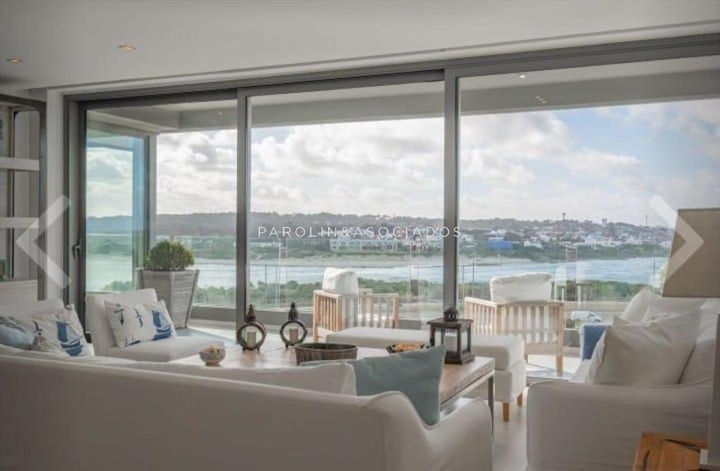Apartamento en venta en Tiburon terrazas, Brava,