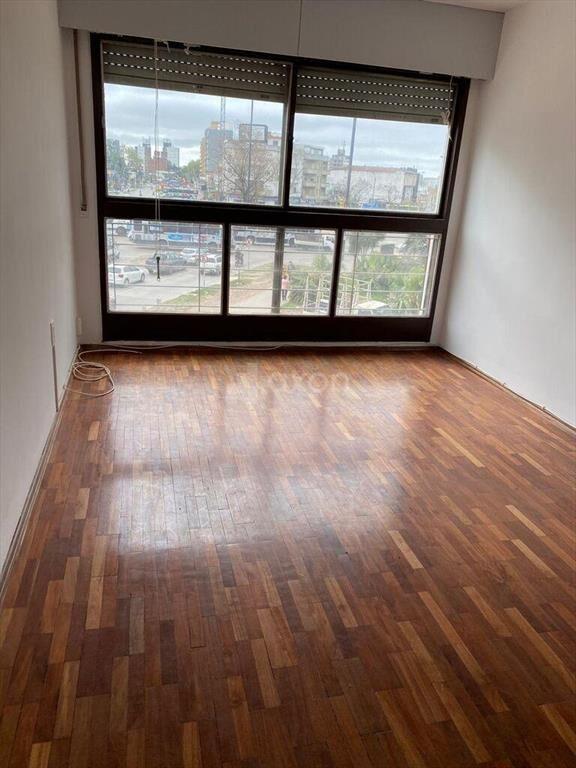 VENTA APARTAMENTO 3 DORMITORIOS LA BLANQUEADA CON RENTA