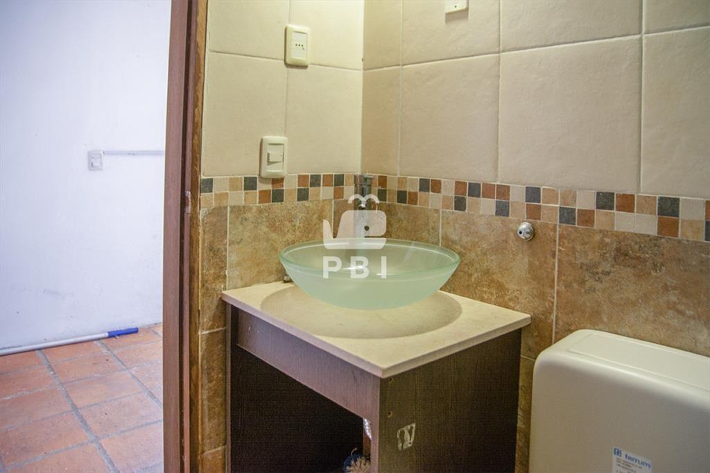 Excelente chalet de 5 dormitorios en venta a de -