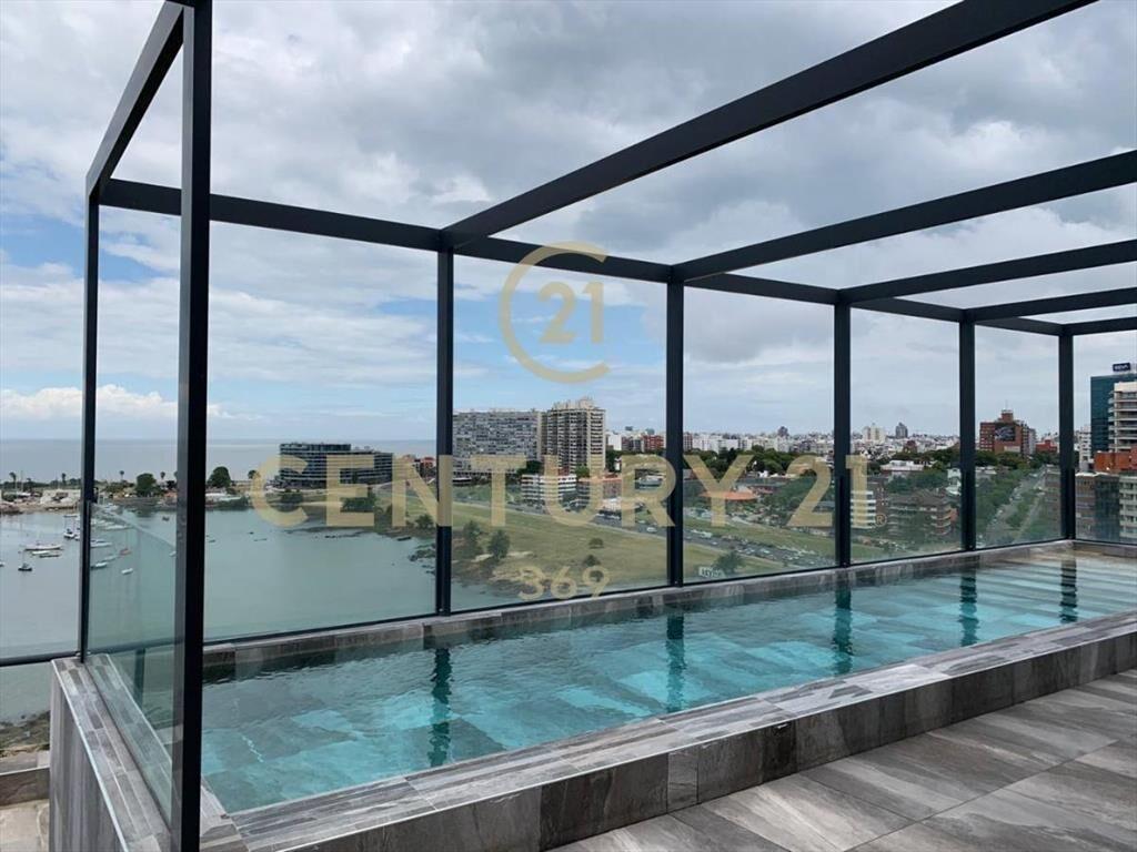 SOBRE LA RAMBLA | Puertito Buceo | 4 dor en suite | PATIO...