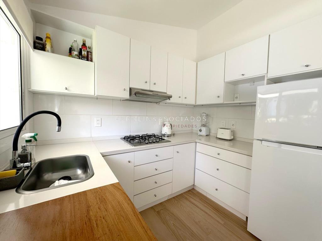 Hermosa casa de 2 dormitorios en venta. San Punta