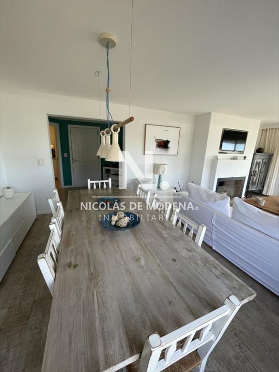 Apartamento de 3 dormitorios con vista al mar , en Brava Pu