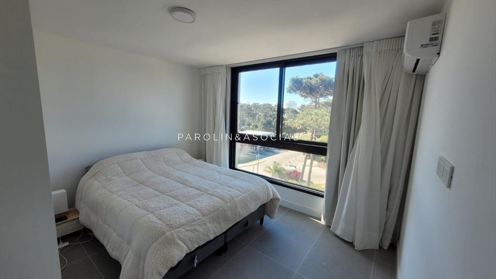 Apartamento de 1 dormitorio en venta en Torre View, Punta d