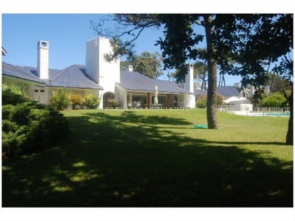 Casa en venta de 4 dormitorios en el Golf, Punta