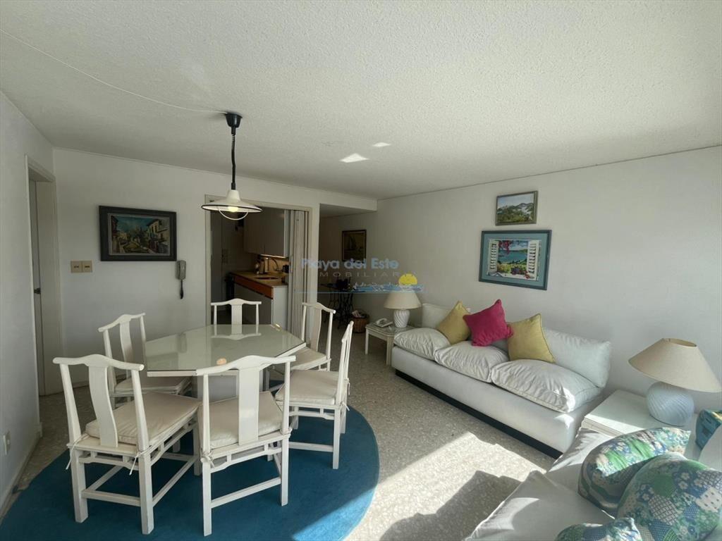 Apartamento de 3 dormitorios en alquiler , Punta