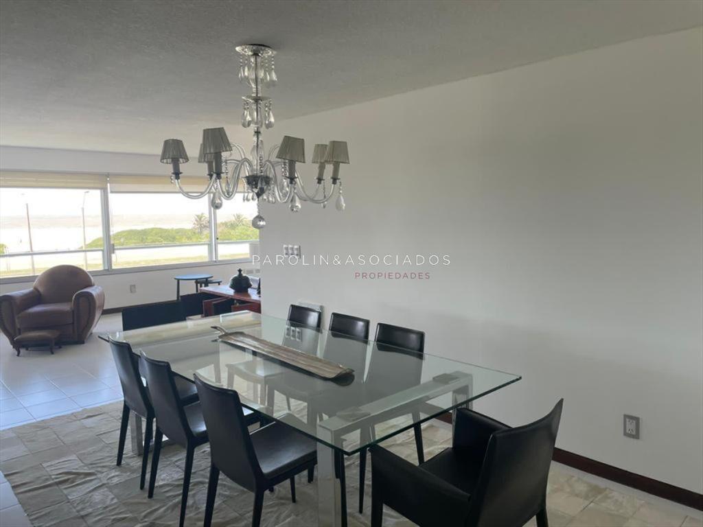 Apartamento en torre de categoría en venta y