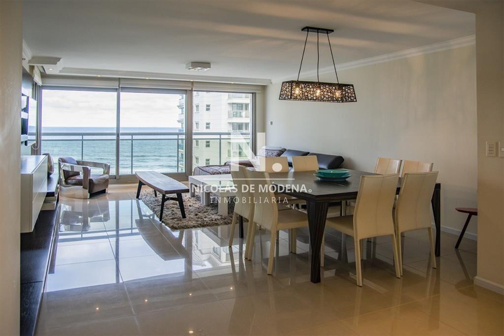 Venta Apartamento 3 dormitorios en torre de zona