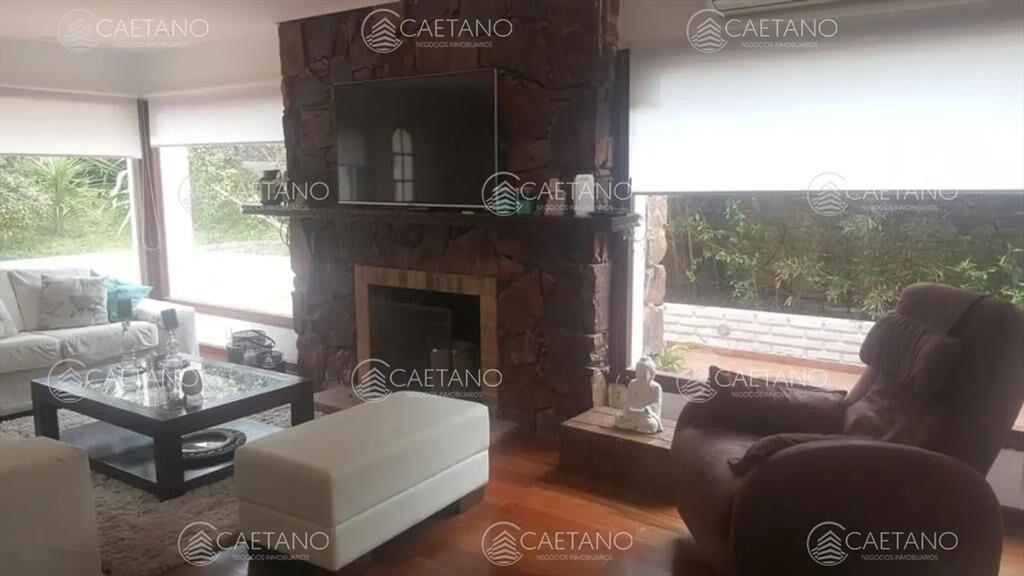 Alquiler hermosa casa en zona privilegiada