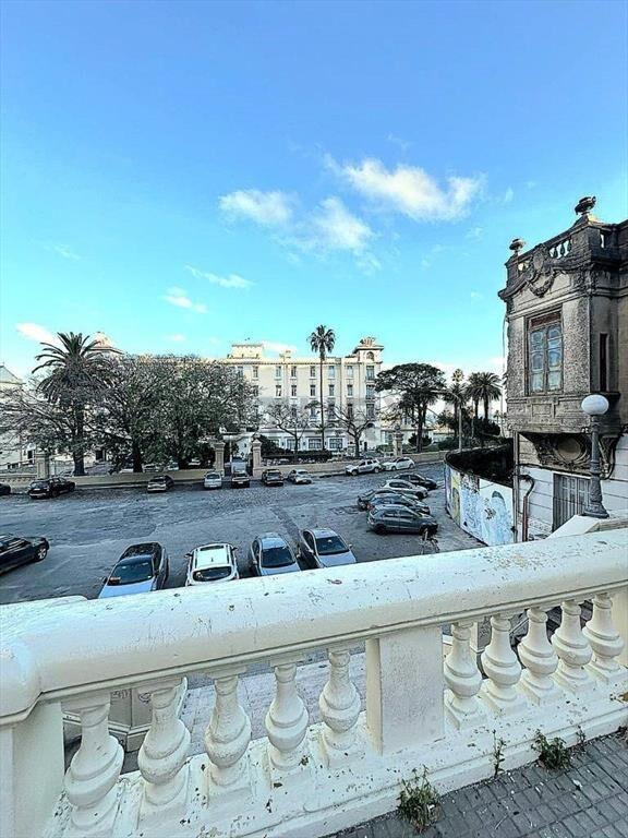 VENTA PARQUE RODO  A PASOS RAMBLA 3 DORMITORIOS y TERRAZA...