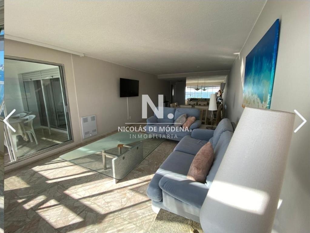 En venta apartamento de 2 dormitorios en Mansa,